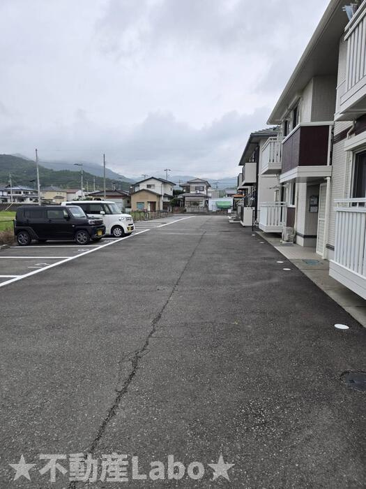 エトワールの駐車場