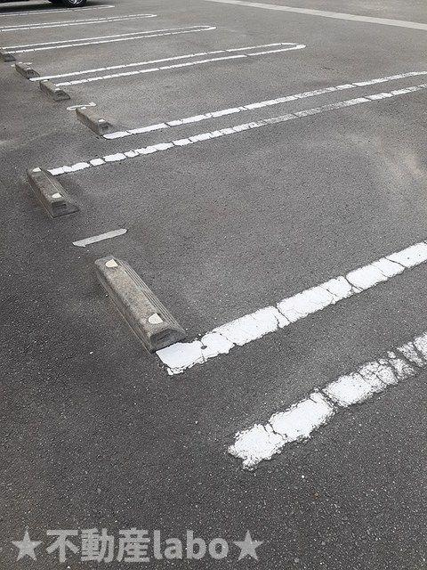 サンパティークパレス　Ａの駐車場