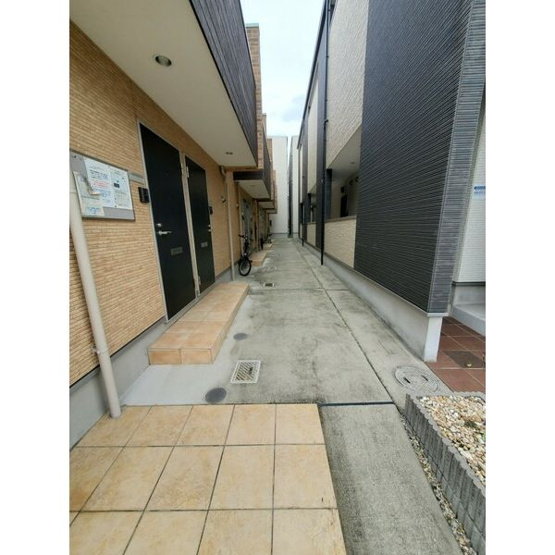 【エントランス】 | メゾン生駒町