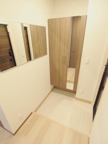 D-room中野の玄関