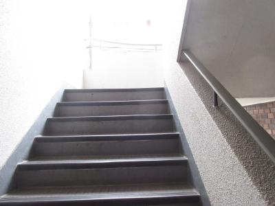 マンションいそい常盤のその他共用部分|階段はなだらか