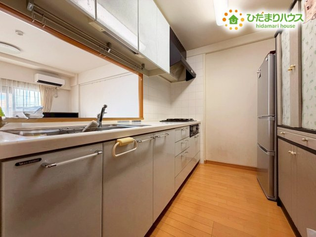 サーパス城南けやき通り　中古マンションのキッチン|ご家族との会話を楽しみながら料理ができる対面式キッチンです。