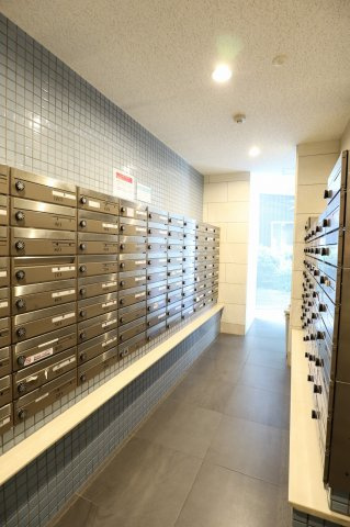 サヴォイザ・セントラルガーデン　4階のその他共用部分