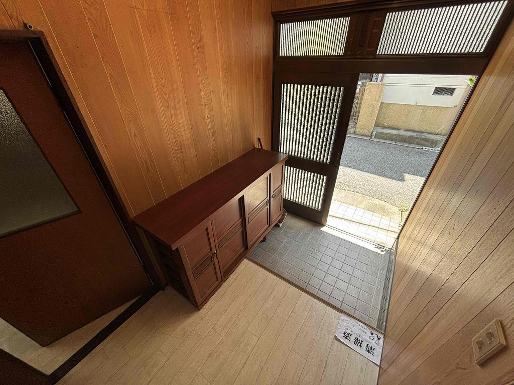村井文化の玄関