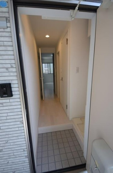 【玄関】 | リーヴァレジデンス | 同建物別部屋参考
