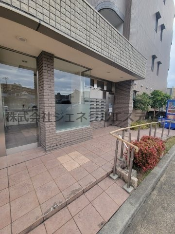 ジョナサンのエントランス
