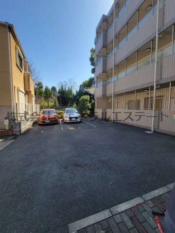 ジョナサンの駐車場
