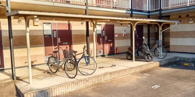【その他】 | レオパレスＴ＆Ｄ | 屋根付き駐輪場
