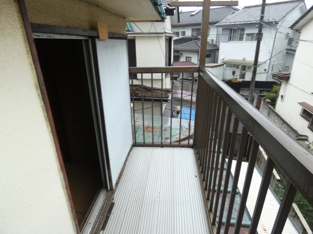 上山口貸家のバルコニー