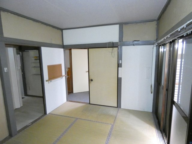 上山口貸家の居間・リビング