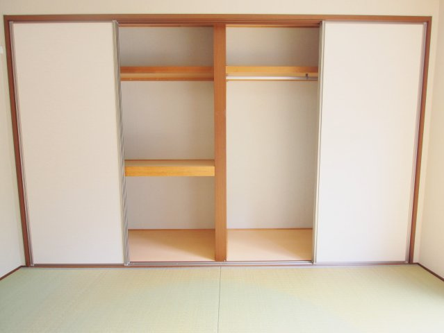 グリーンウッド瀬野南　A棟の収納