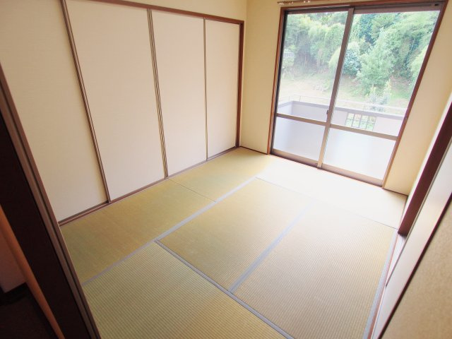 グリーンウッド瀬野南　A棟の和室