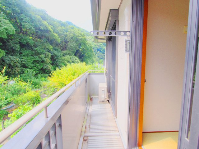 グリーンウッド瀬野南　A棟のバルコニー