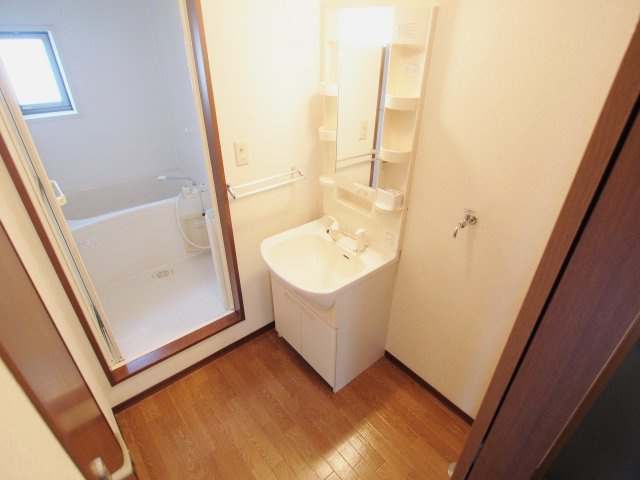グリーンウッド瀬野南　A棟の洗面所