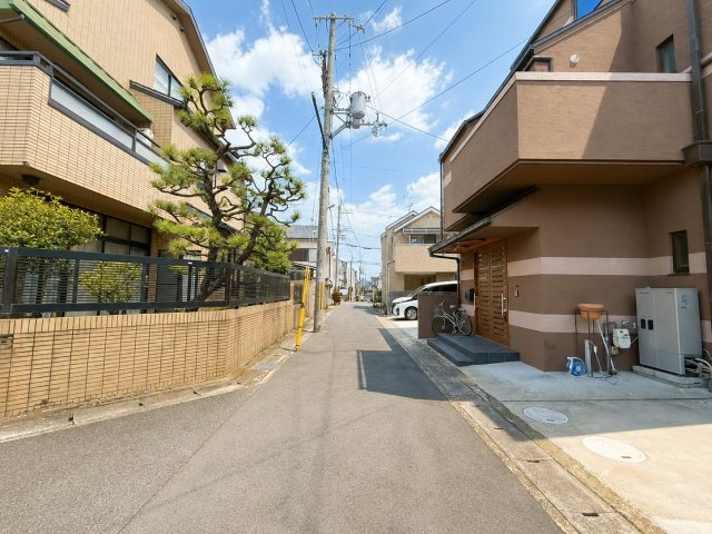 常盤馬塚町の前面道路含む現地写真