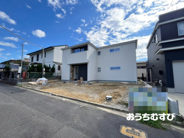 春日井市高森台３丁目(全1棟)の前面道路含む現地写真