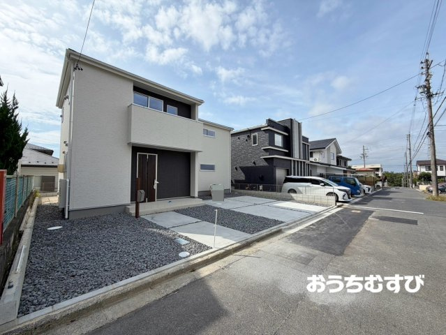 春日井市高森台３丁目(全1棟)の前面道路含む現地写真
