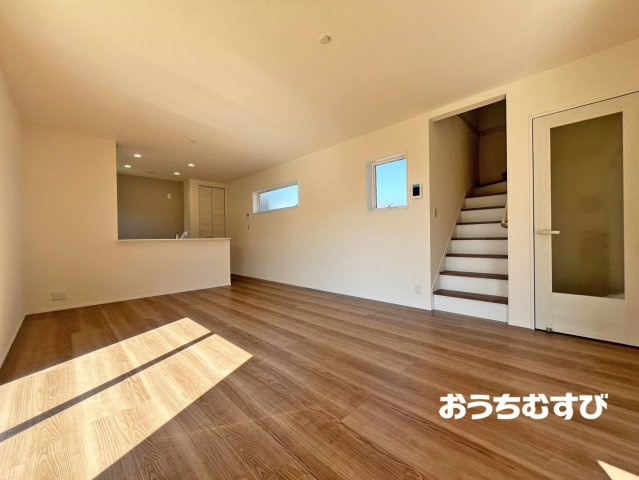 春日井市高森台３丁目(全1棟)の居間・リビング