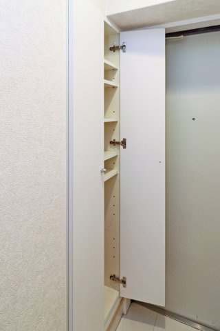レスプリ・メゾンデリス　6階の収納|別号室のものになります。現状優先。