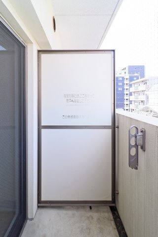 レスプリ・メゾンデリス　6階のバルコニー|別号室のものになります。現状優先。