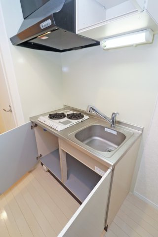 レスプリ・メゾンデリス　6階のキッチン|別号室のものになります。現状優先。