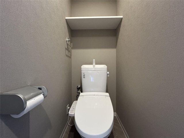 Modern palazzo博多FRONTのトイレ