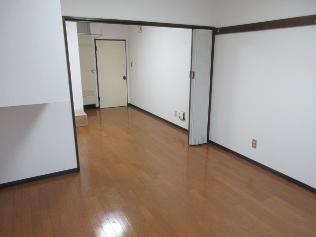 クローバーズマンション広和の洋室