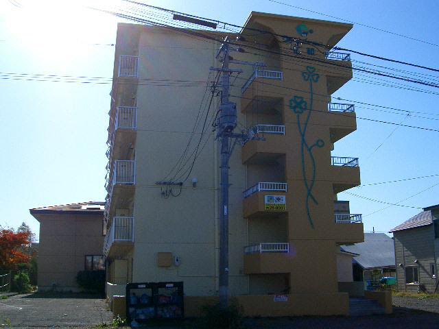 クローバーズマンション広和の外観