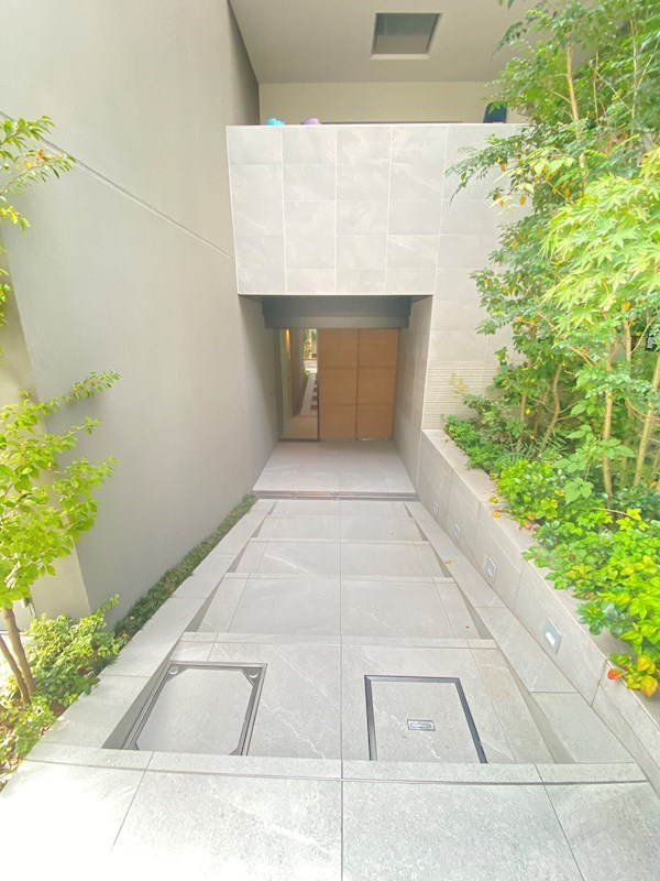 コスモグラシア学芸大学のエントランス