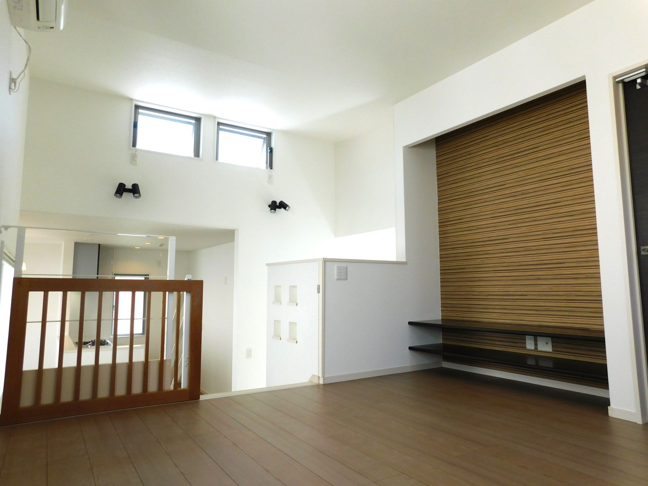 住吉5丁目戸建の居間・リビング