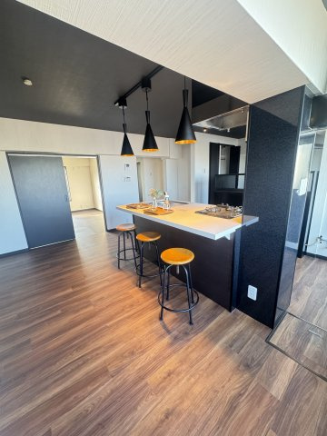 五位ノ池南ビル　2号館の居間・リビング