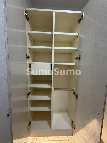グランハイツ池尻の収納|こまごまとしたものを収納できそうですね