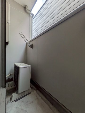 クレフラスト空港北B棟のバルコニー