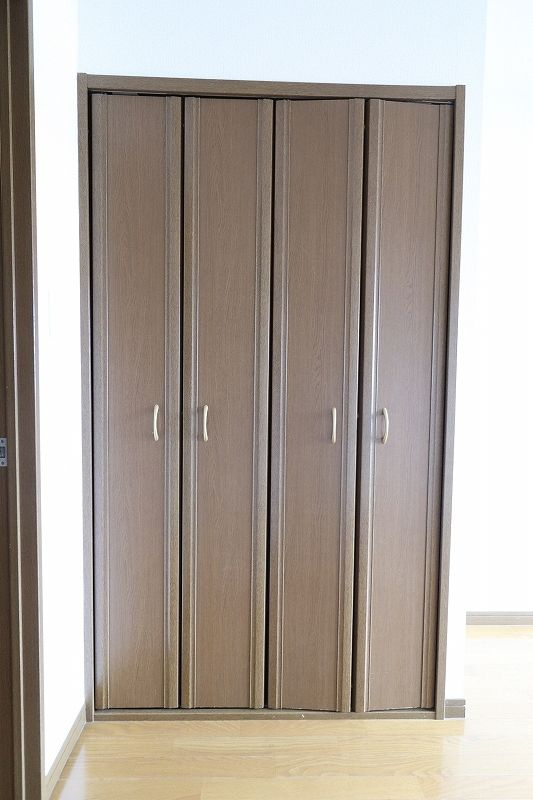 ガーデンパレス西新の収納