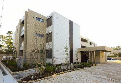 シャーメゾンガーデンズ芦屋平田町の外観
