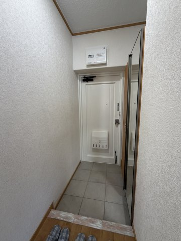 白川コーポの玄関