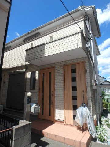 鶴ヶ島市大字上広谷のアパートの外観
