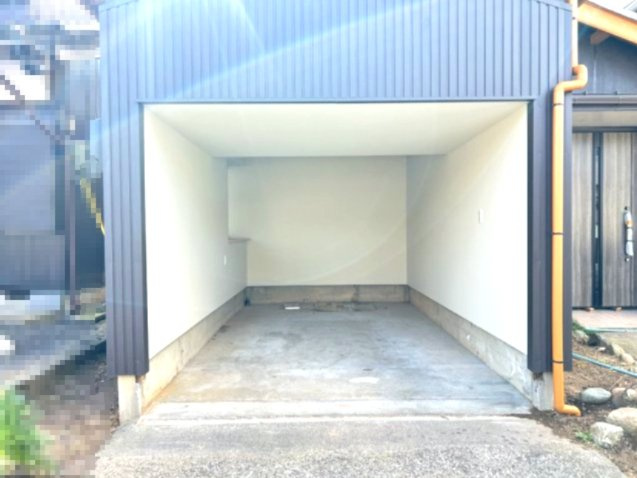 敦賀市公文名中古戸建の駐車場