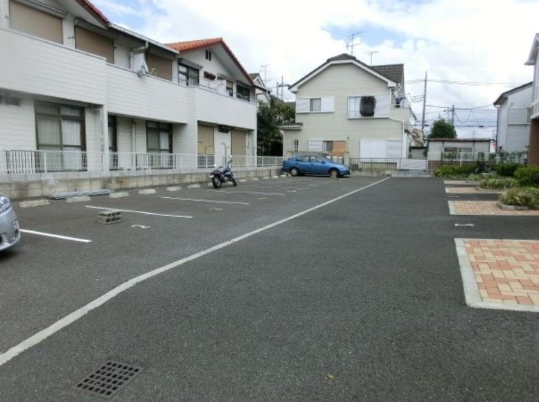 プンジョンNYの駐車場