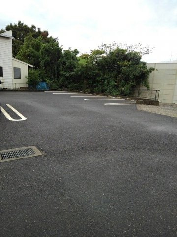 グリーンアヴェニューの駐車場|カースペースがあります