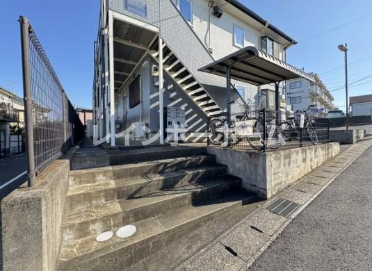 プロムナード２番館 特典：仲介手数料が無料です!!のエントランス|ゆとりのあるエントランスです
