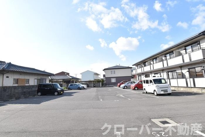 ベルシャトル A棟の駐車場|駐車場