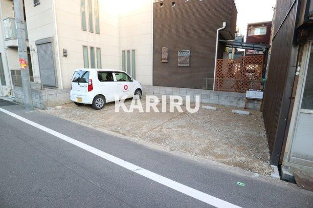 フォーチュンブランチⅡの駐車場