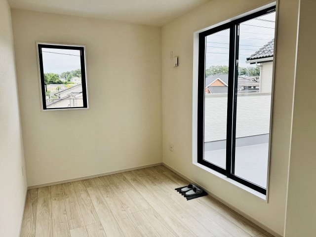 八王子市　片倉町　新築一戸建て　２５期の洋室|～2階バルコニーに面している5.0帖の洋室です～