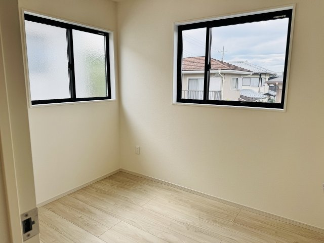 八王子市　片倉町　新築一戸建て　２５期の子供部屋|～4.1帖の洋室　2面採光で明るく風通しの良いお部屋です～