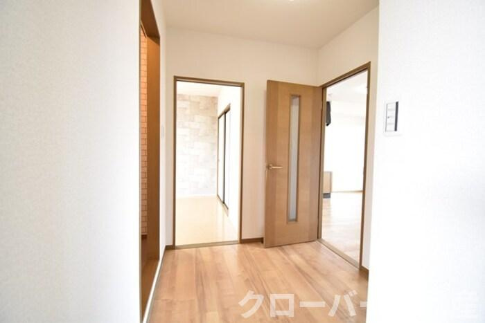 ベルコート B棟の玄関|廊下