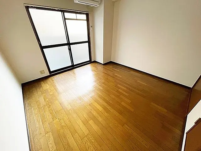 【寝室】