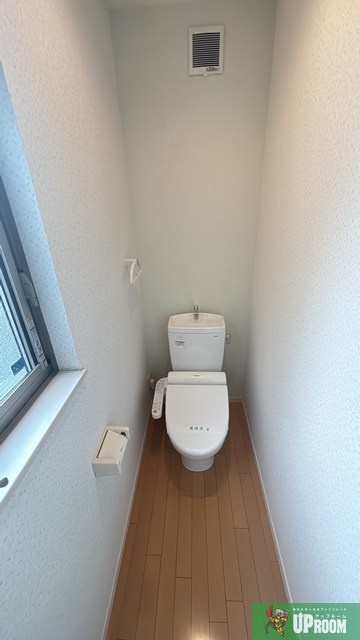 勝川戸建のトイレ