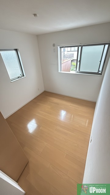 勝川戸建の洋室