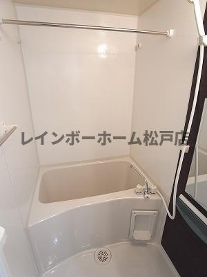 仲介手数料（賃料の1.10ヵ月）の50％OFF対象物件！の浴室